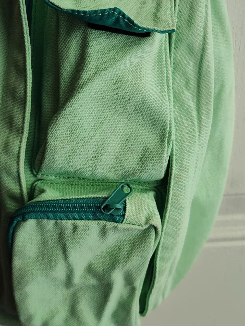 Kavu Sling Bag. Original Ropes With Adjustable Strap. Distressed Mint Green.
